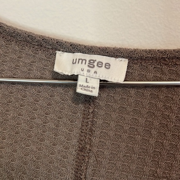 Umgee Oversized Waffle and Leopard Top - Picture 2 of 5